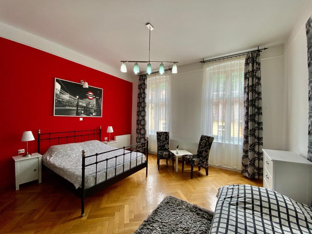 Отель Casa Balcescu Брашов Экстерьер фото