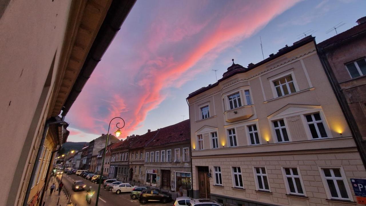 Отель Casa Balcescu Брашов Экстерьер фото